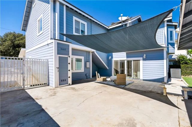 3482 Iroquois Avenue, Long Beach, CA 90808