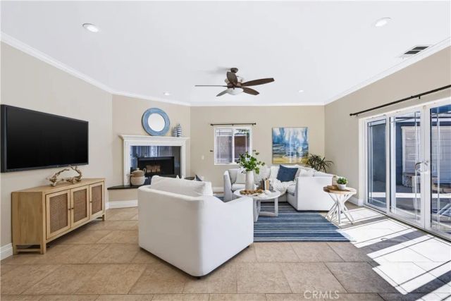 3482 Iroquois Avenue, Long Beach, CA 90808