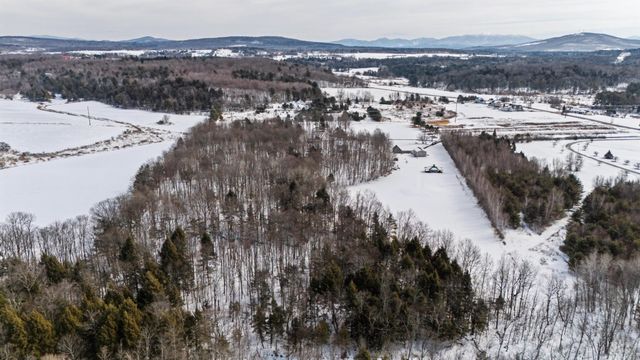 1908 Plains Road, Georgia, VT 05468