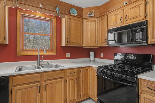 1908 Plains Road, Georgia, VT 05468