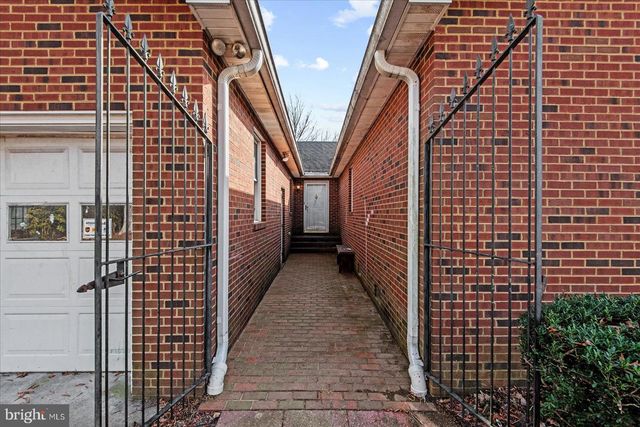 1606 PROSPECT HILL RD, Montross, VA 22520