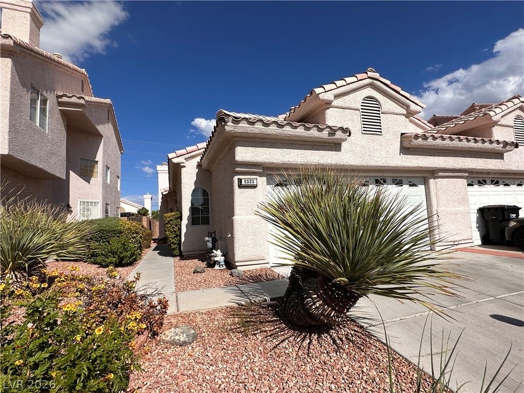 5323 HEATHERBROOK Circle, Las Vegas, NV 89120
