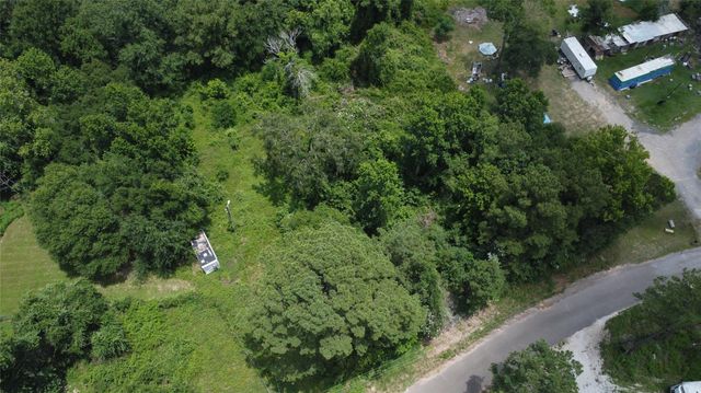 7027 Allen Road, Conroe, TX 77304