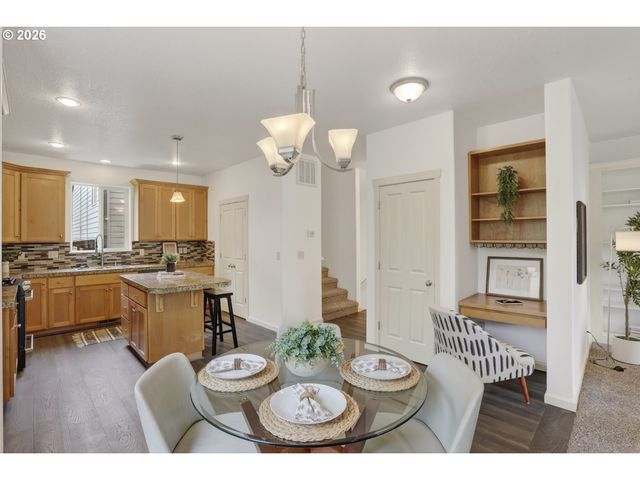 17326 Sw EIRWEN St, Beaverton, OR 97003