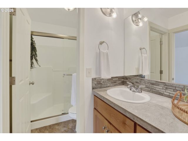 17326 Sw EIRWEN St, Beaverton, OR 97003