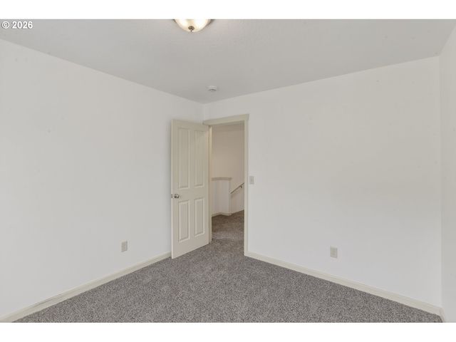 17326 Sw EIRWEN St, Beaverton, OR 97003