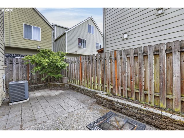 17326 Sw EIRWEN St, Beaverton, OR 97003