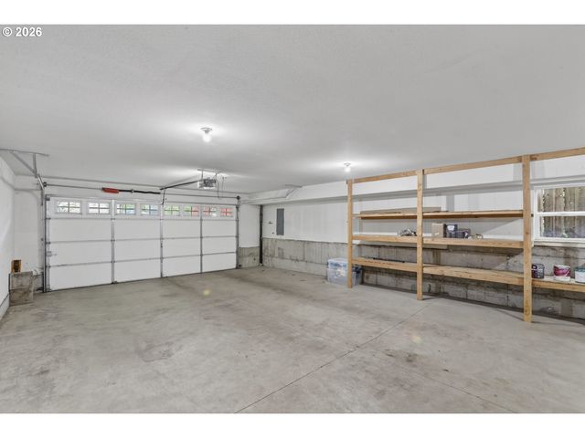 17326 Sw EIRWEN St, Beaverton, OR 97003