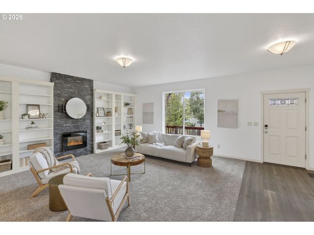 17326 Sw EIRWEN St, Beaverton, OR 97003