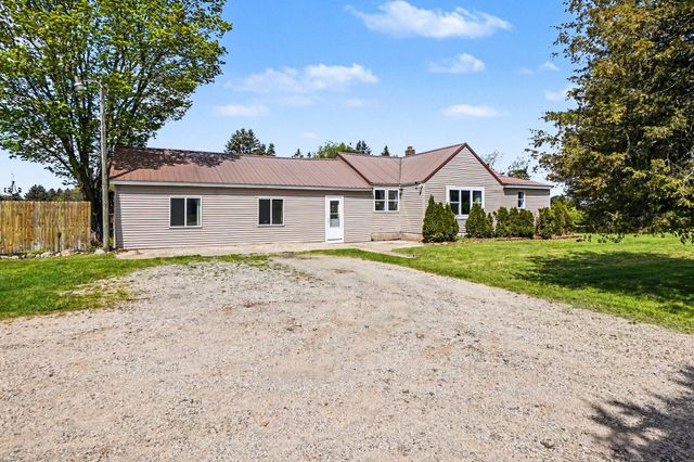 8025 S Warner Avenue, Bridgeton Twp, MI 49412