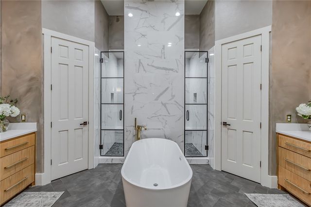 46 W Buckingham Drive, Rogers, AR 72758