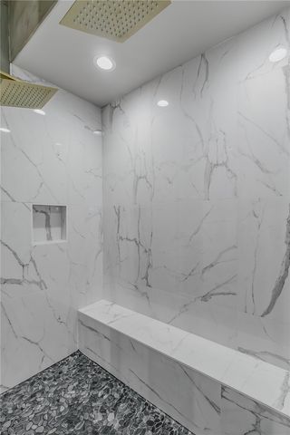 46 W Buckingham Drive, Rogers, AR 72758