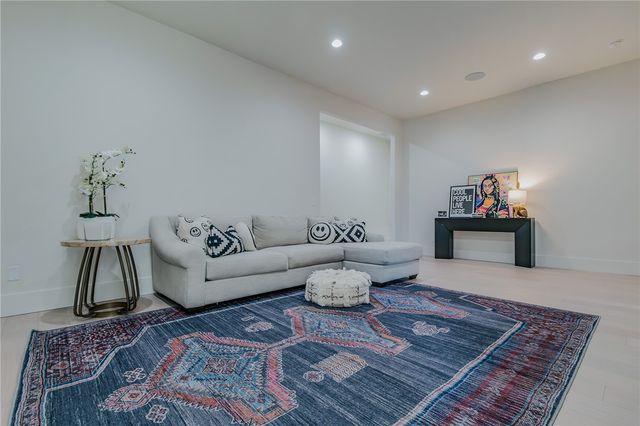 46 W Buckingham Drive, Rogers, AR 72758