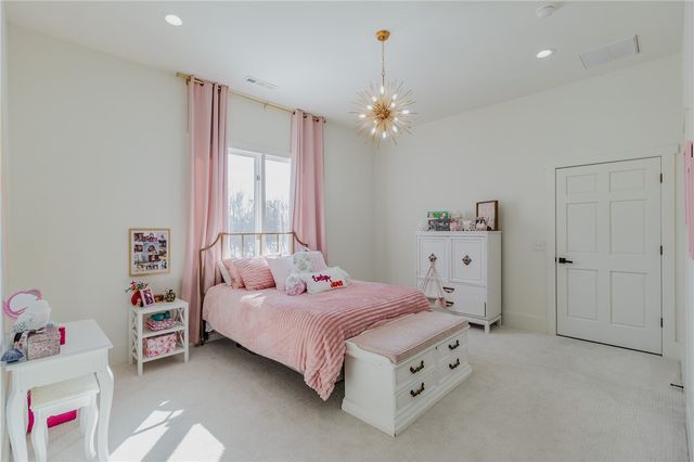 46 W Buckingham Drive, Rogers, AR 72758