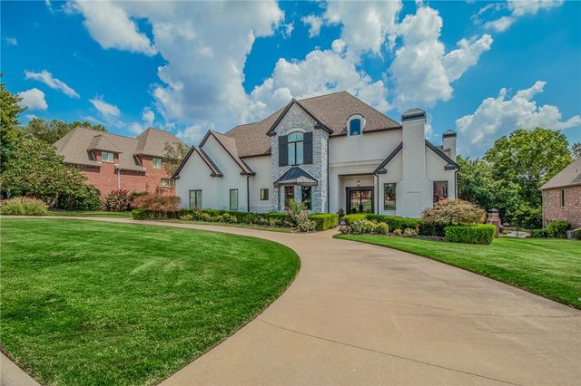 46 W Buckingham Drive, Rogers, AR 72758