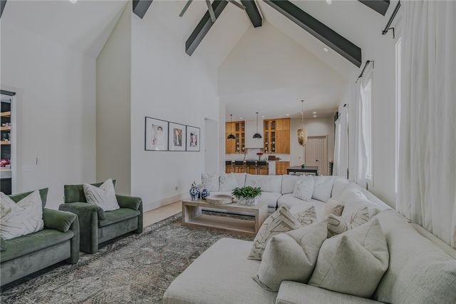 46 W Buckingham Drive, Rogers, AR 72758