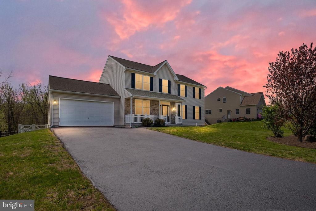 435 OLD PHILADELPHIA PIKE, Douglassville, PA 19518