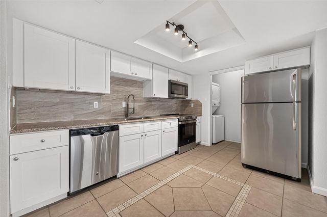 14777 Wunderlich Drive 409, Houston, TX 77069