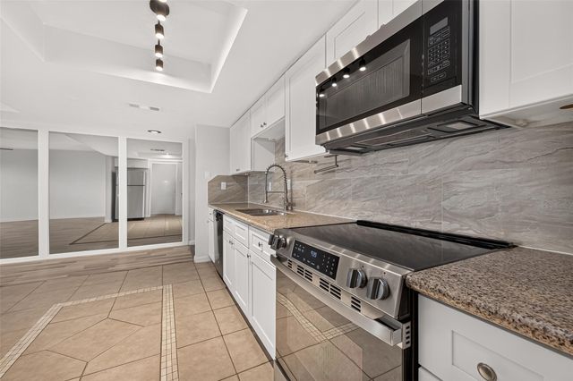 14777 Wunderlich Drive 409, Houston, TX 77069