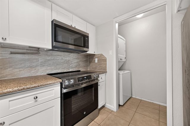 14777 Wunderlich Drive 409, Houston, TX 77069