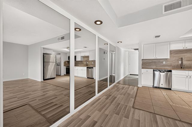 14777 Wunderlich Drive 409, Houston, TX 77069
