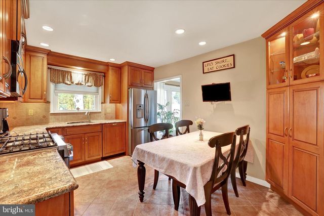 1170 BALLYTORE RD, Huntingdon Valley, PA 19006