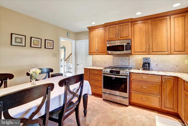 1170 BALLYTORE RD, Huntingdon Valley, PA 19006