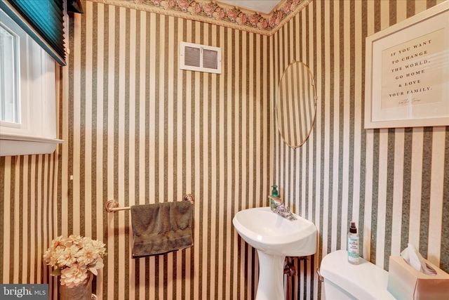 1170 BALLYTORE RD, Huntingdon Valley, PA 19006