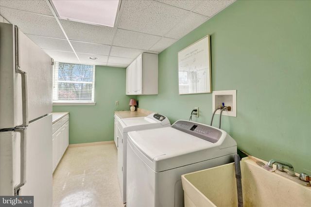 1170 BALLYTORE RD, Huntingdon Valley, PA 19006