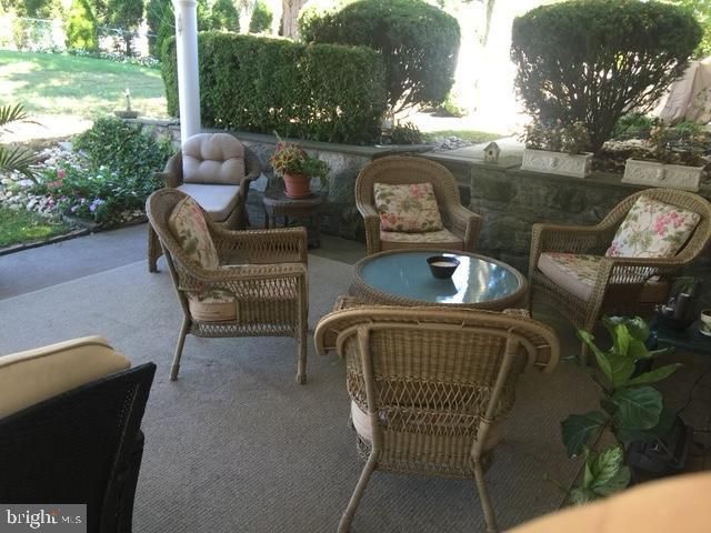 1170 BALLYTORE RD, Huntingdon Valley, PA 19006