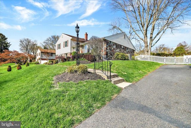 1170 BALLYTORE RD, Huntingdon Valley, PA 19006