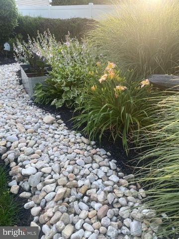 1170 BALLYTORE RD, Huntingdon Valley, PA 19006