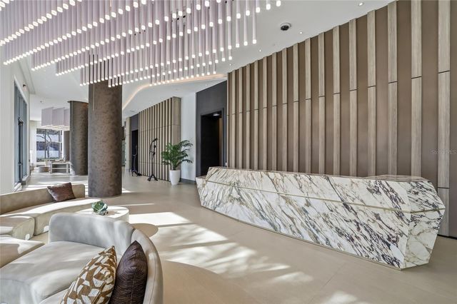 275 1ST AVENUE S 1107, St Petersburg, FL 33701