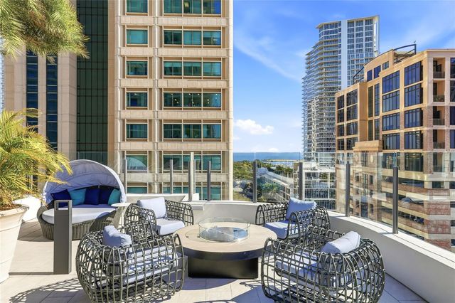 275 1ST AVENUE S 1107, St Petersburg, FL 33701