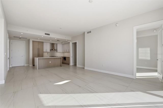 275 1ST AVENUE S 1107, St Petersburg, FL 33701