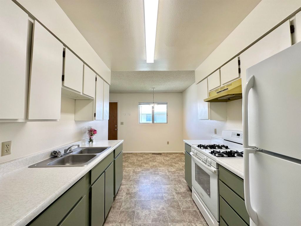 716 E 5th St, Powell, WY 82435 photo 12