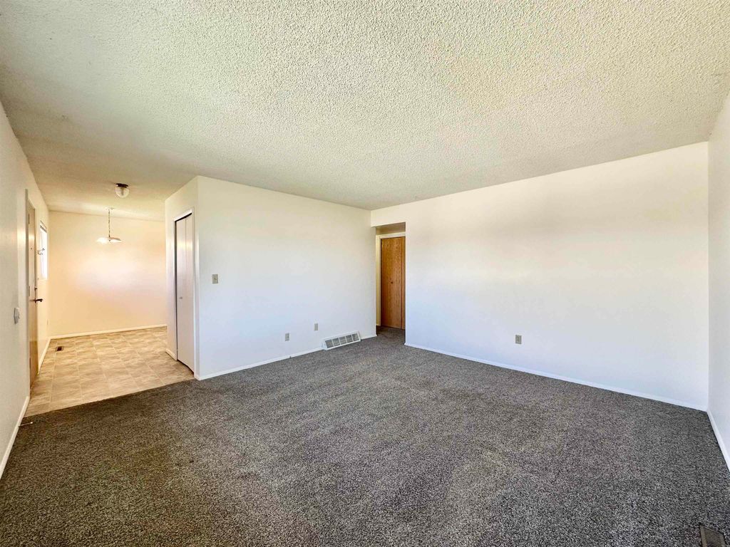 716 E 5th St, Powell, WY 82435 photo 3