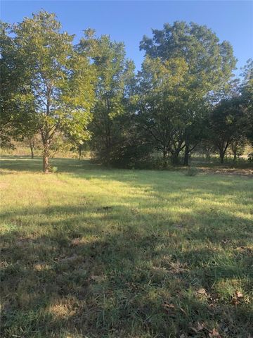 1015 County Road 701, Cleburne, TX 76031