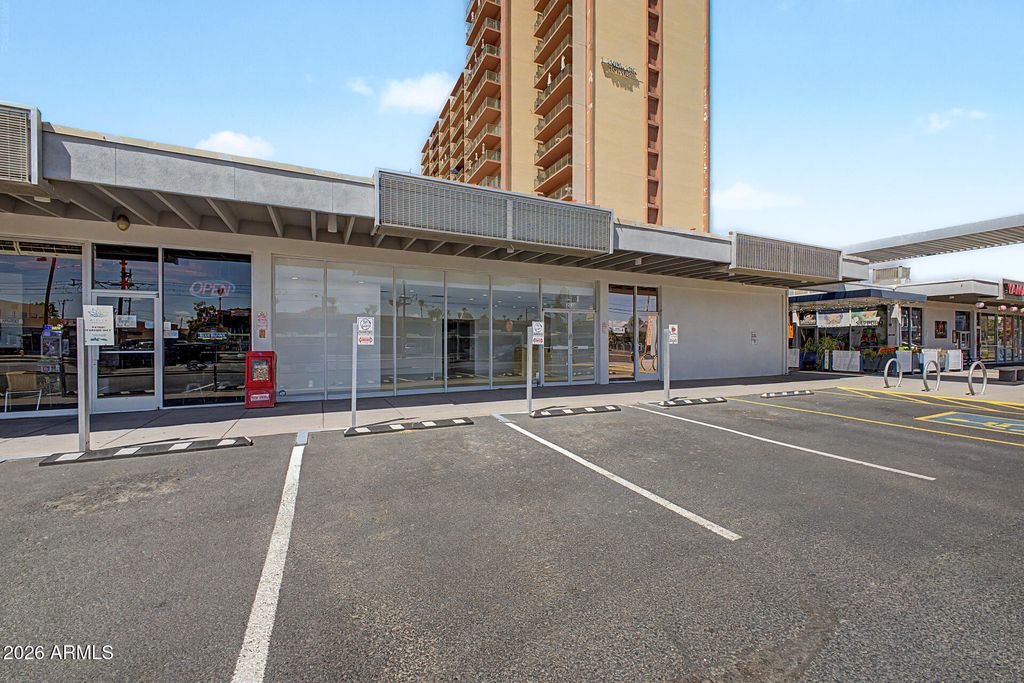 4750 N CENTRAL Avenue C-2, Phoenix, AZ 85012 — photo 2