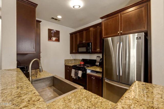 6250 Isidora Lane, Eastvale, CA 91752