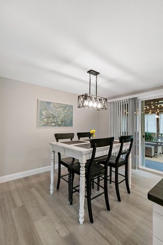 1933 Davis Court, Shakopee, MN 55379