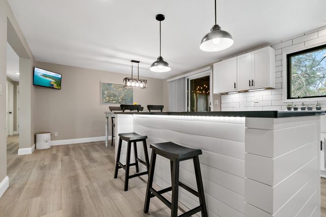 1933 Davis Court, Shakopee, MN 55379