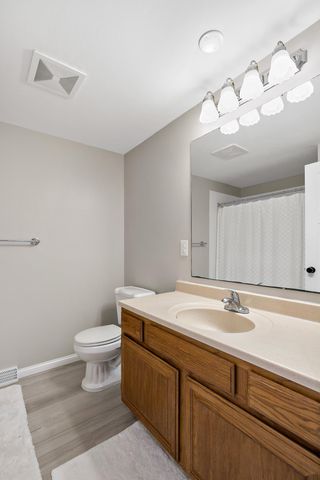 1933 Davis Court, Shakopee, MN 55379