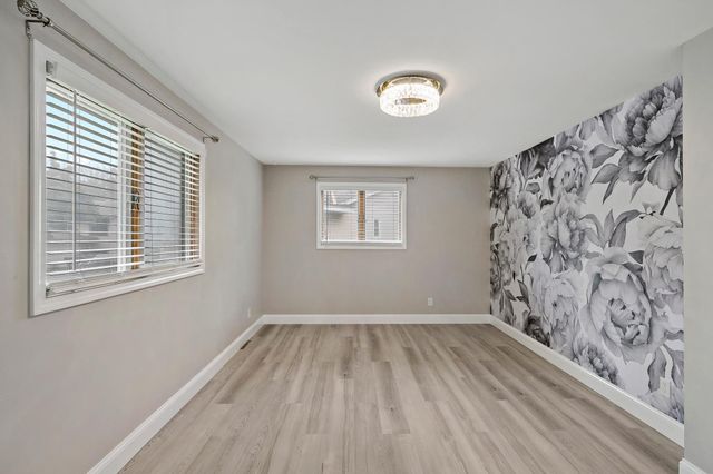 1933 Davis Court, Shakopee, MN 55379