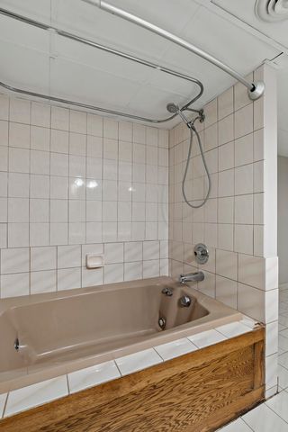 1933 Davis Court, Shakopee, MN 55379