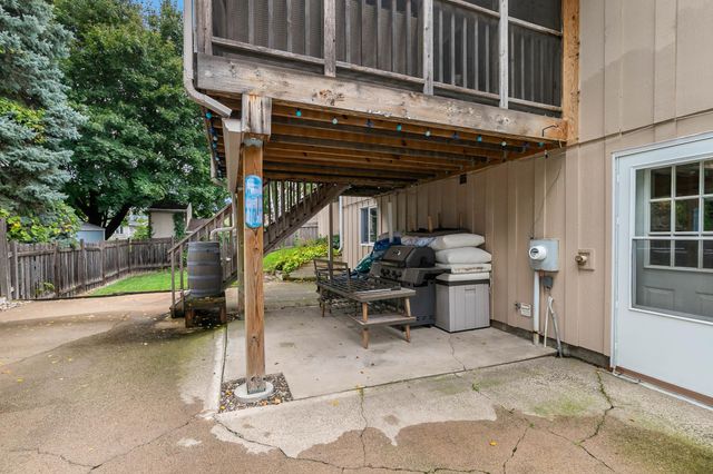 1933 Davis Court, Shakopee, MN 55379