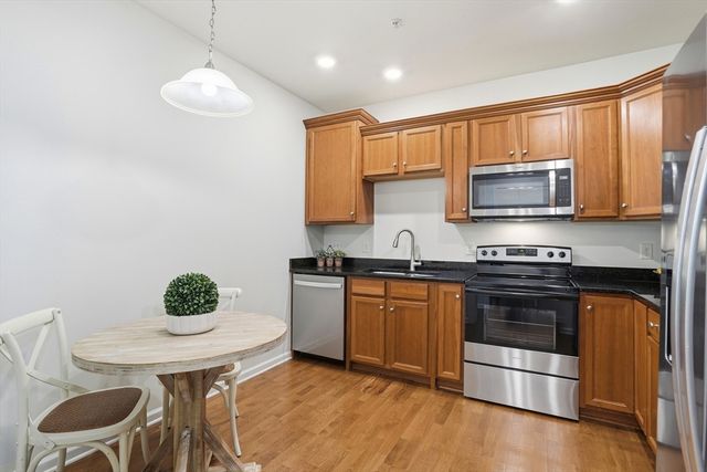 422 John Mahar Hwy 103, Braintree, MA 02184