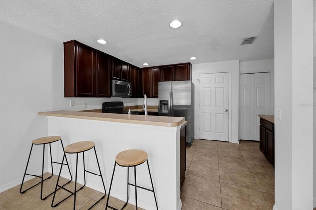 4587 LACEBARK TRAIL, Oviedo, FL 32765