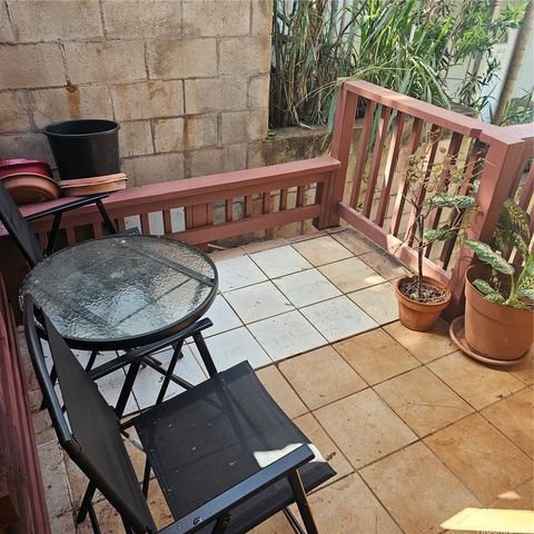 1926 Waimano Home Road, Pearl City, HI 96782