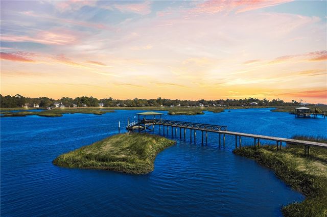 203 Salt Grass Trace, St Marys, GA 31558